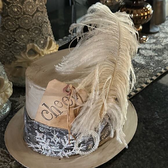 Etsy adorable handcrafted Cheer Christmas Top Hat Snowflake Ostrich Feather new - Picture 5 of 5